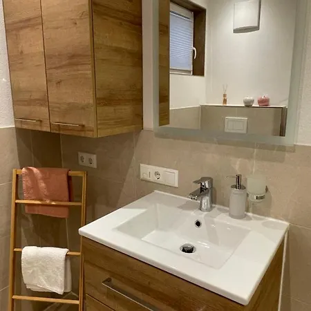 Apartament Eder *